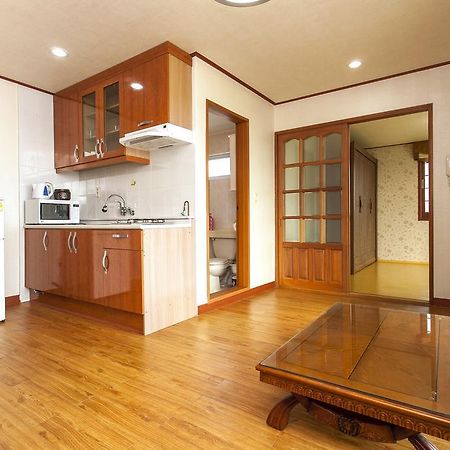 Nuyoungnayoung Pension Seogwipo Bagian luar foto
